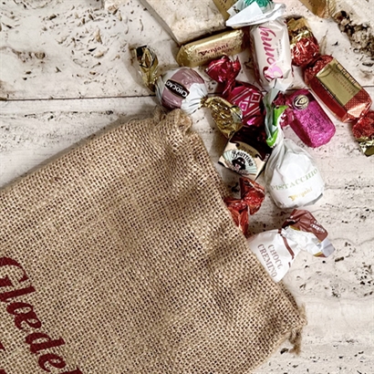  Bülow Lakrids, gräddkola & lyxig chokladblandning i glad jul säck